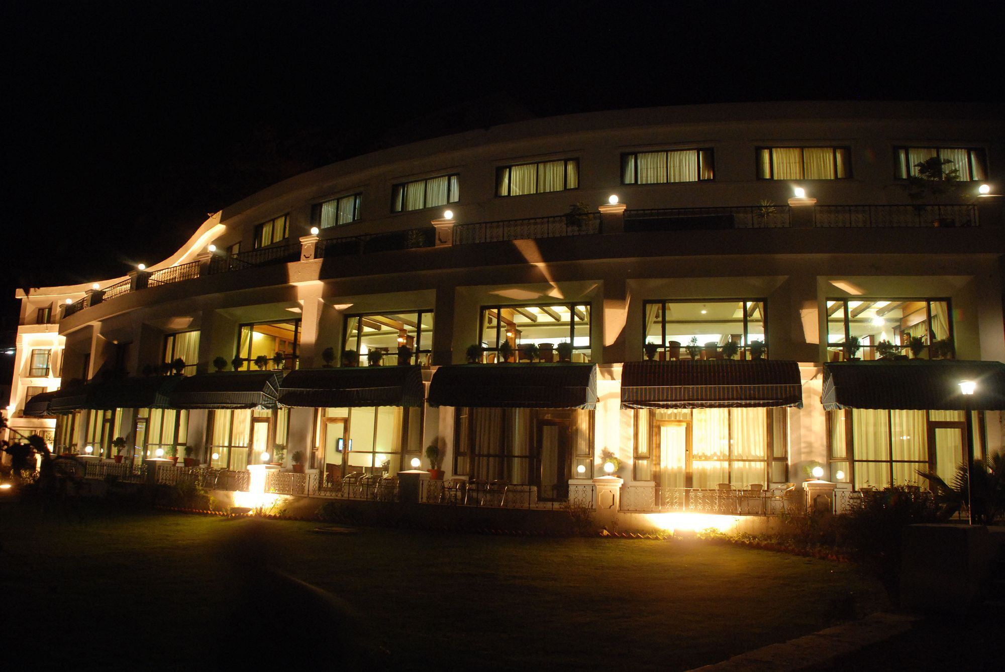 Namah Nainital, A Member Of Radisson Individuals Retreats Hotel Eksteriør billede